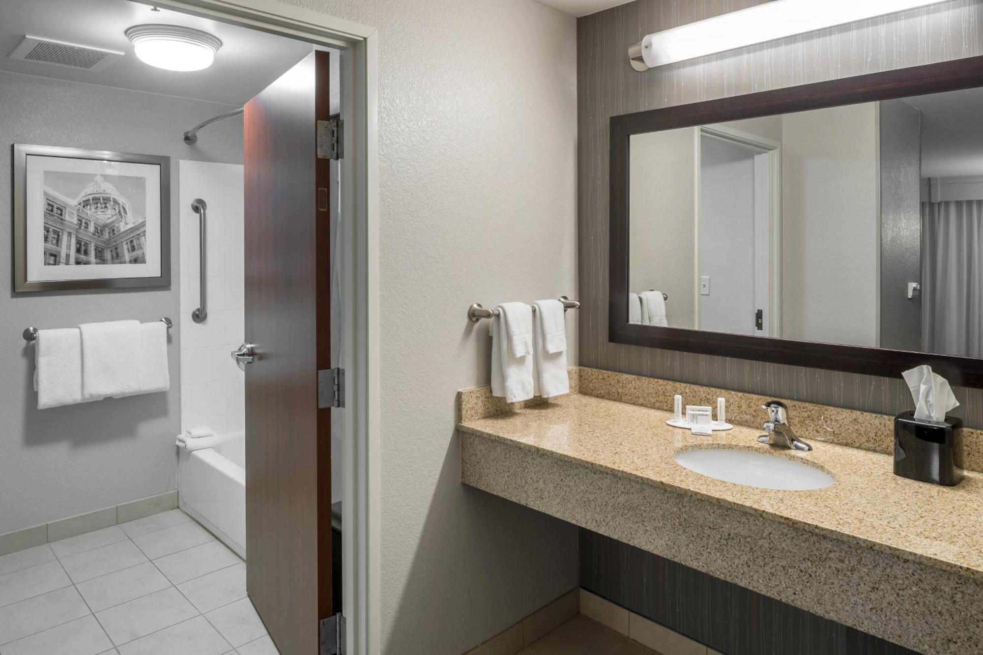 Courtyard By Marriott Austin Parmer Tech Ridge Экстерьер фото